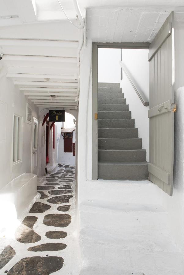 New In The Heart Of - 1 Apartment